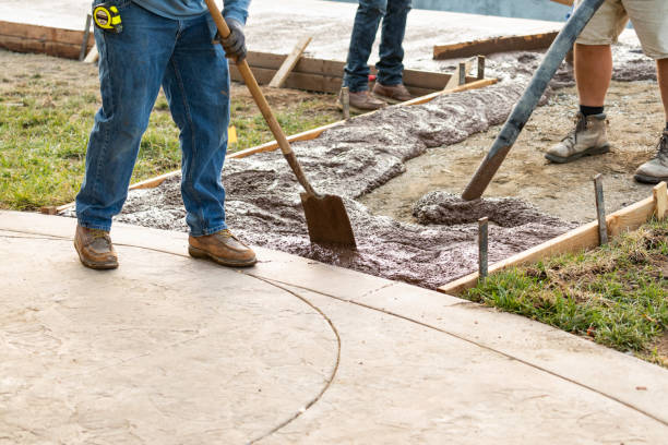 Best Concrete Driveway Installation in Ly Lake, IL